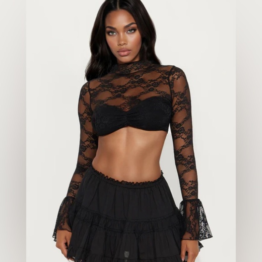 Roleplay Long Sleeve Lace Crop Top NEW 🏷️